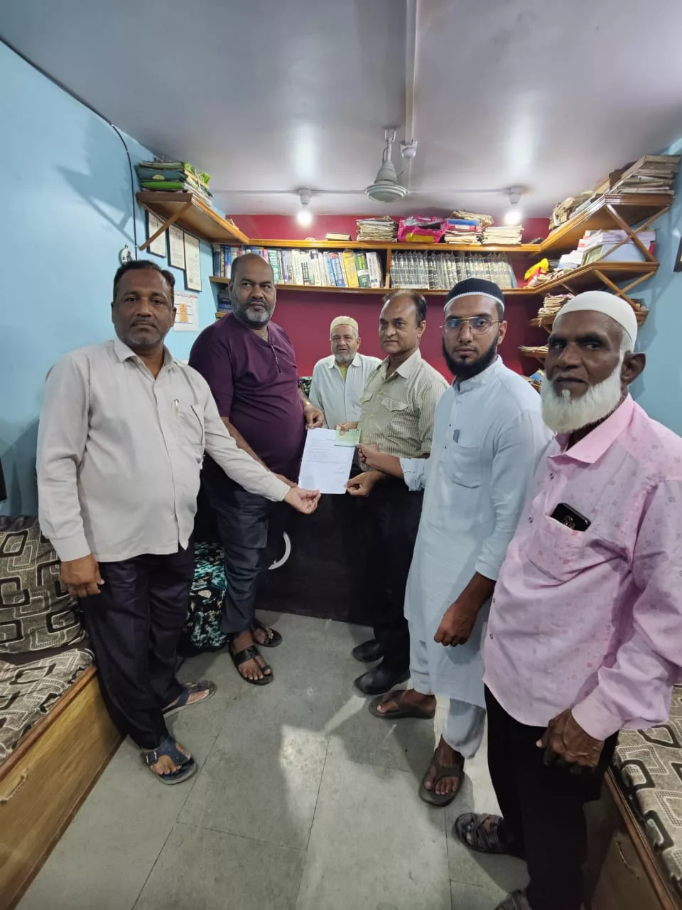 बुरहानपुर ज़िला अस्पताल के पूर्व सिविल सर्जन डॉ शकील अहमद ख़ान ने एमआईएम ज्वाइन करके मांगा एमएलए का टिकट | New India Times