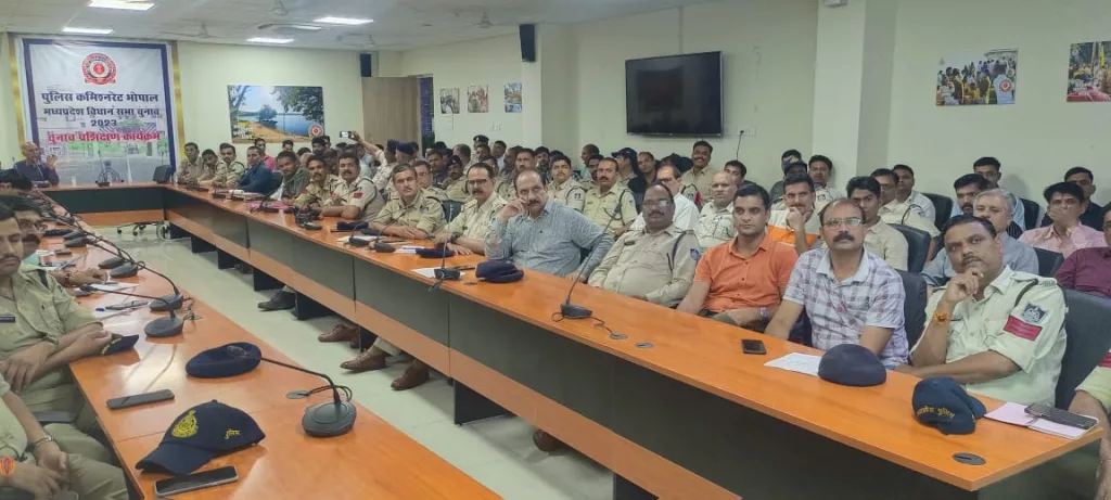 आगामी विधानसभा चुनाव के मद्देनजर पुलिस अधिकारियों/कर्मचारियों का हुआ प्रशिक्षण | New India Times