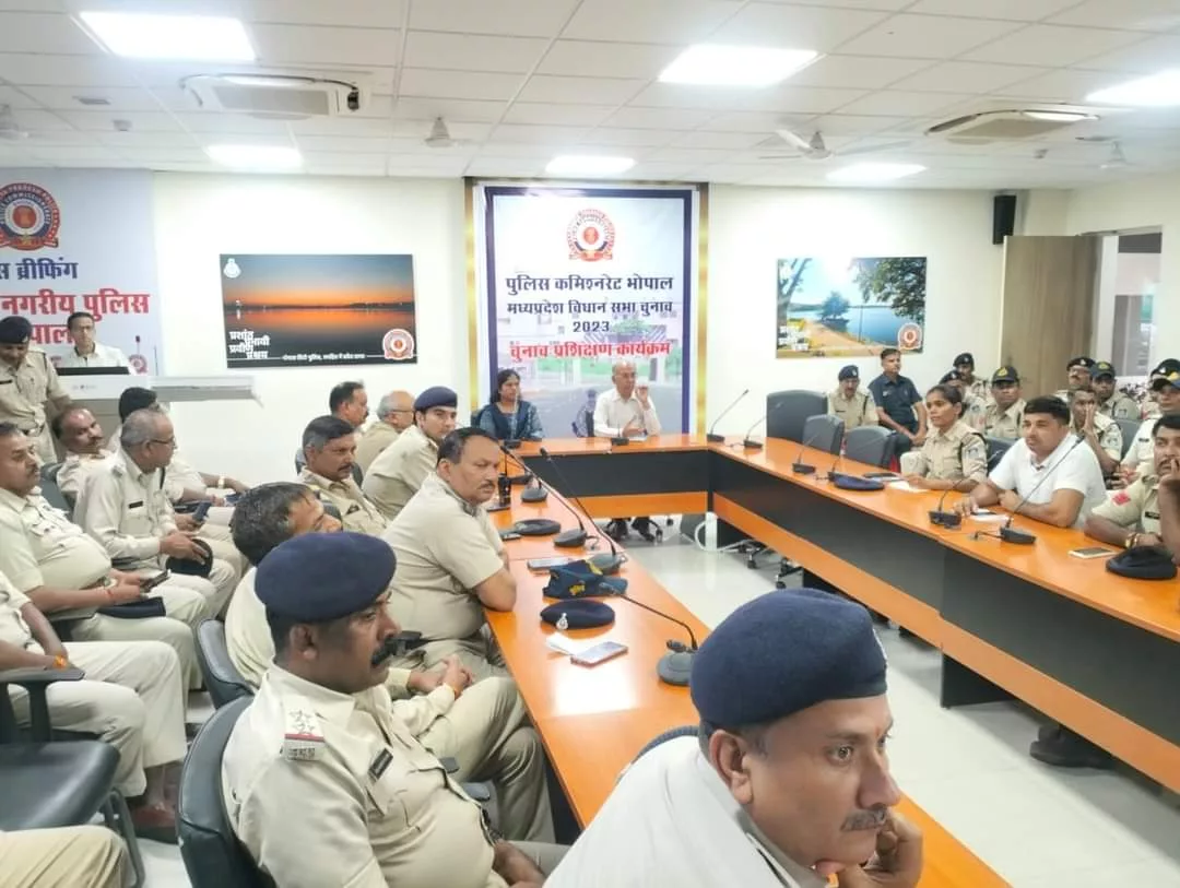 आगामी विधानसभा चुनाव के मद्देनज़र पुलिस कर्मियों को दिए जा रहे चुनाव प्रशिक्षण कार्यक्रम का हुआ समापन | New India Times