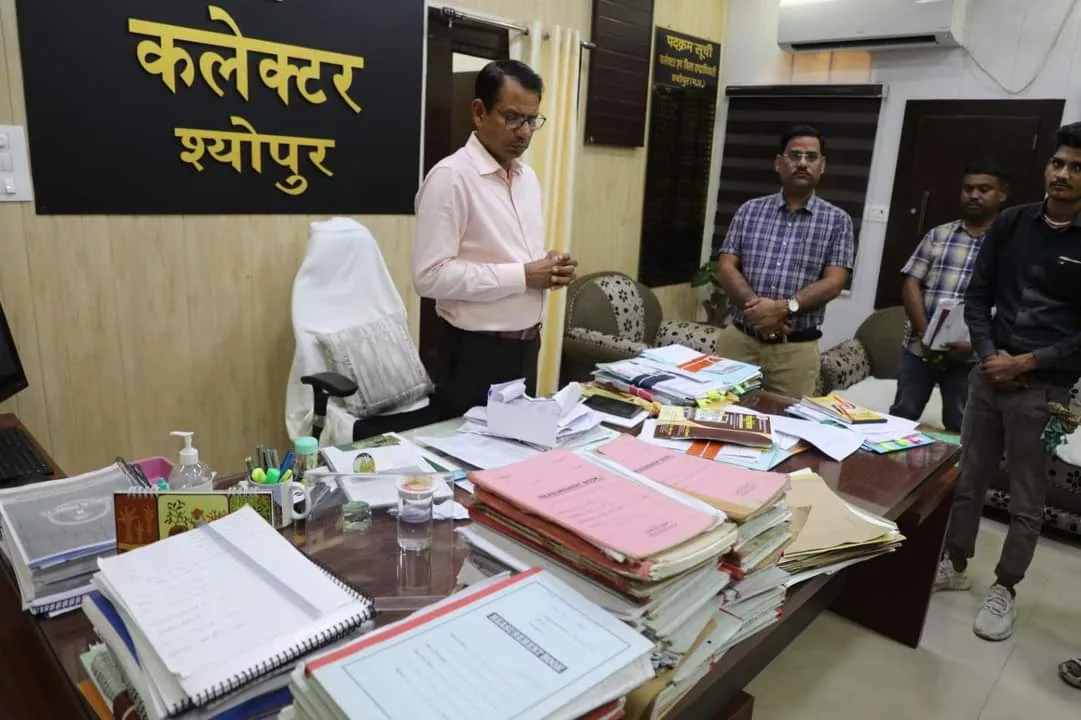 निजी इंजीनियर के यहां से पंचायतों का सरकारी रिकार्ड जब्त | New India Times