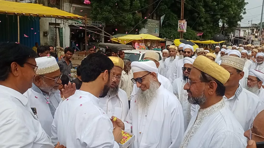 बुरहानपुर में दाऊदी बोहरा समाज ने निकाला ईद मिलादुन्नबी का जुलूस | New India Times