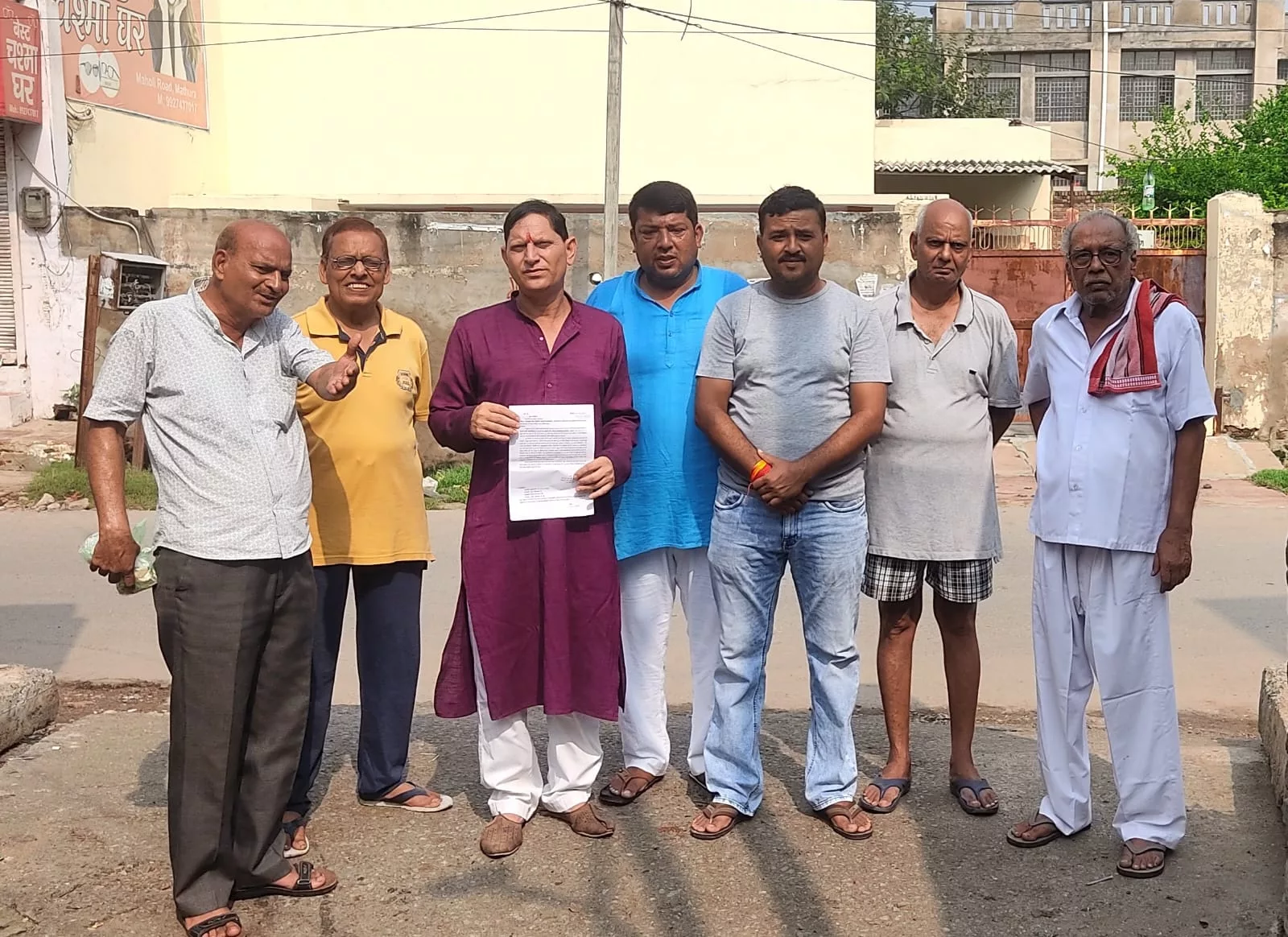 लोगों का जीना हुआ दुश्वार, बुलाई गई आवश्यक बैठक, लोगों की समस्या का निदान किया जाएगा: सामाजिक कार्यकर्ता विनोद दीक्षित | New India Times