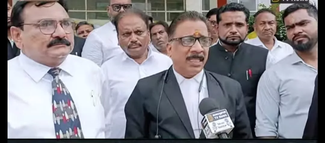 अधिवक्ता प्रोटेक्शन एक्ट लागू करने की मांग को लेकर बुरहानपुर अधिवक्ता संघ ने जिला कलेक्टर को सौंपा ज्ञापन | New India Times