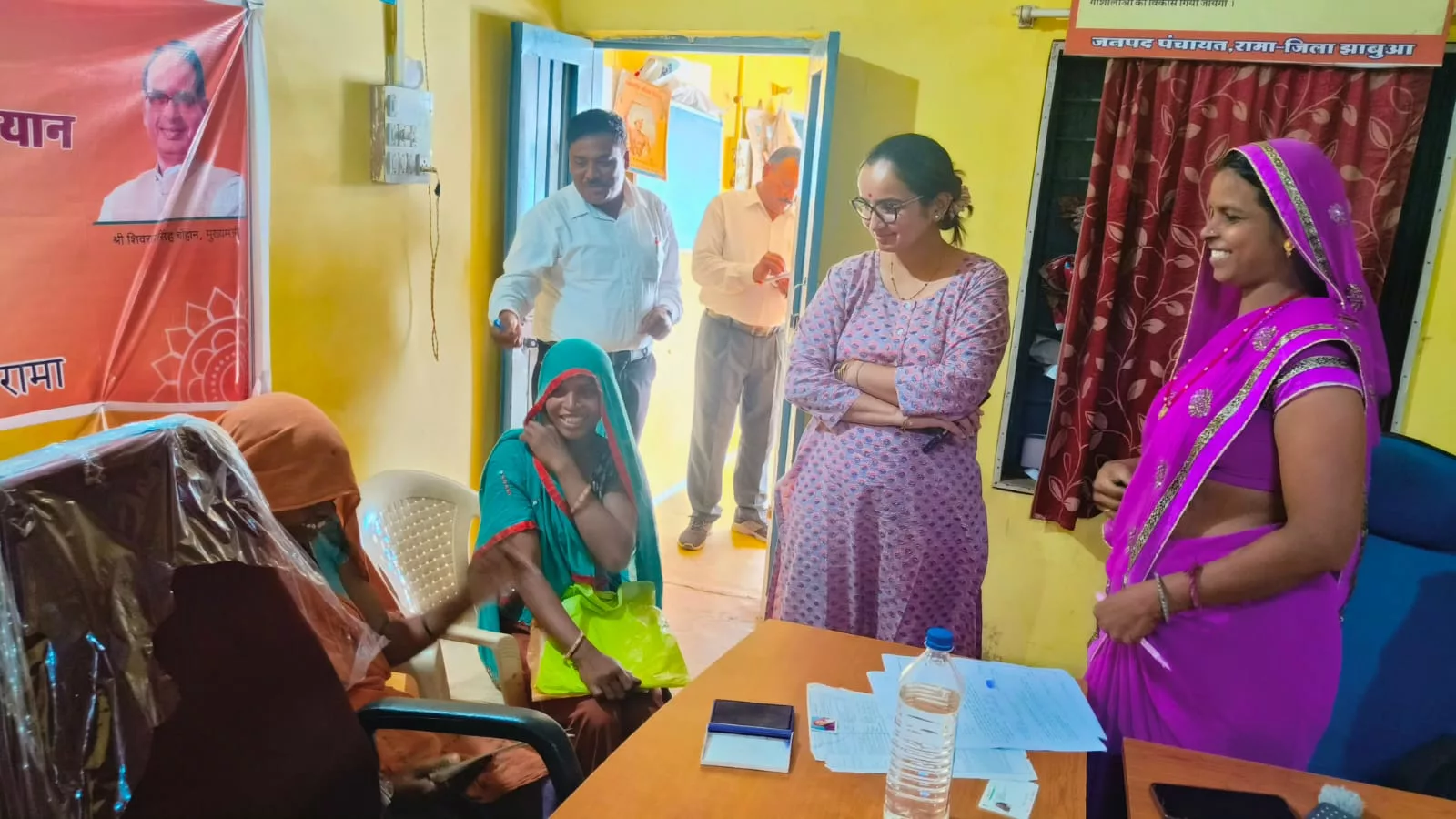 कलेक्टर द्वारा ग्राम पंचायतों का किया गया निरीक्षण | New India Times