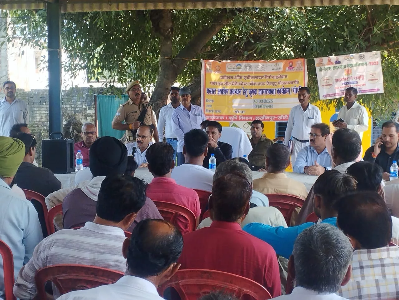 डीएम ने ग्राम अमीरनगर, रेहरिया में लगाई चौपाल, किया जागरूक, फसल अवशेष ना जलाने का दिलाया संकल्प | New India Times