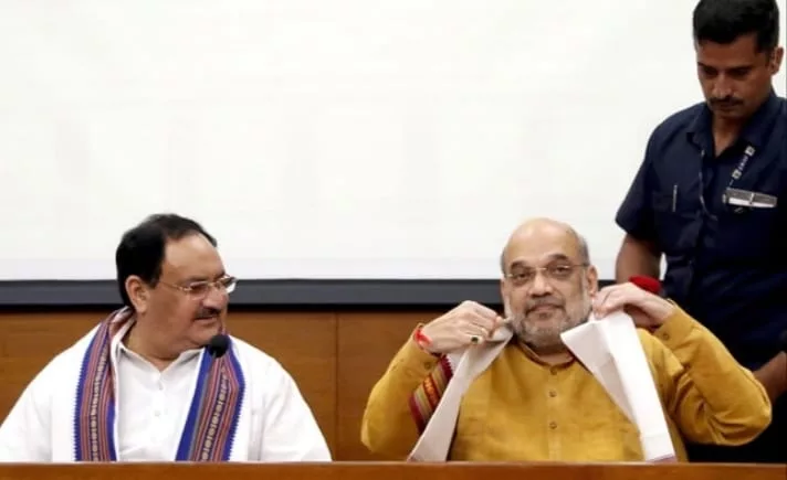 गुजरात पैटर्न मप्र में फेल होने की आशंका, लोकसभा चुनाव लड़ने से हिचक रहे हैं महाराष्ट्र के लोकप्रिय विधायक और मंत्री, रावेर सीट से एकनाथ खडसे को मात दे सकते हैं गिरीश महाजन | New India Times