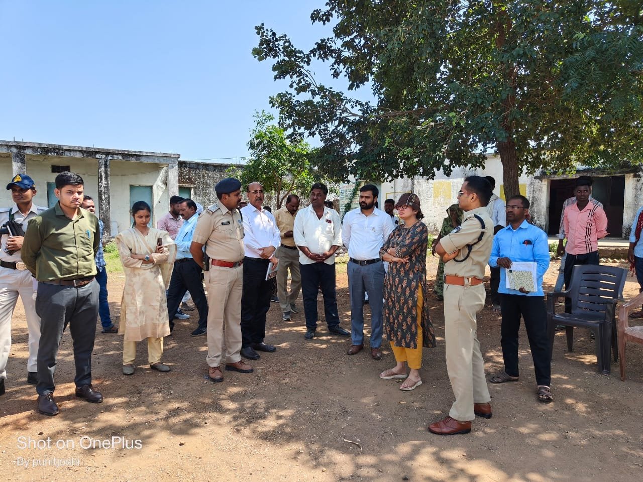 कलेक्टर एवं पुलिस अधीक्षक द्वारा किया गया मतदान केंद्रों का निरीक्षण | New India Times