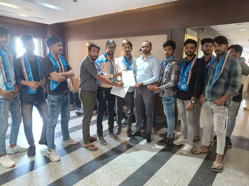 एनएसयूआई ने नगरीय प्रशासन आयुक्त को ज्ञापन सौंप कर डे-एनयूएलएम परियोजना में हुए घोटाले की जांच कर की कार्यवाही की मांग 3 एनएसयूआई ने नगरीय प्रशासन आयुक्त को ज्ञापन सौंप कर डे-एनयूएलएम परियोजना में हुए घोटाले की जांच कर की कार्यवाही की मांग | New India Times