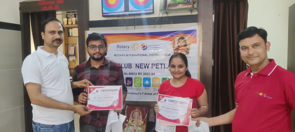 रोटरी क्लब न्यू पेटलावद द्वारा आयोजित रोटरी ब्लड डोनेशन कैंप में 51 व्यक्तियों ने अपने ब्लड किया दान | New India Times