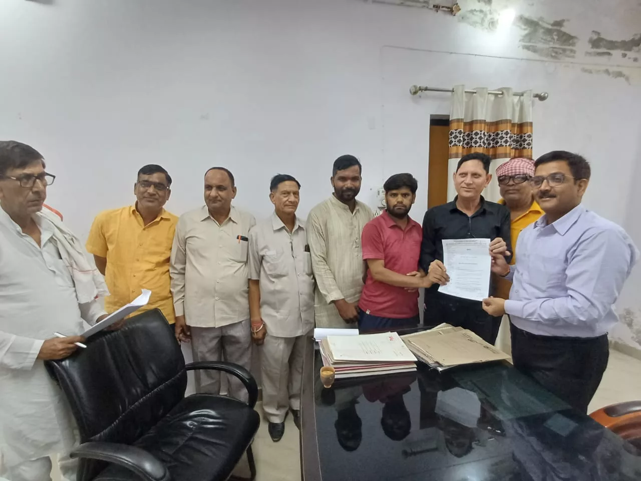 ब्रज यातायात एवं पर्यावरण जन जागरूकता समिति ने ई-रिक्शा को लेकर एआरटीओ प्रशासन को सौंपा ज्ञापन | New India Times