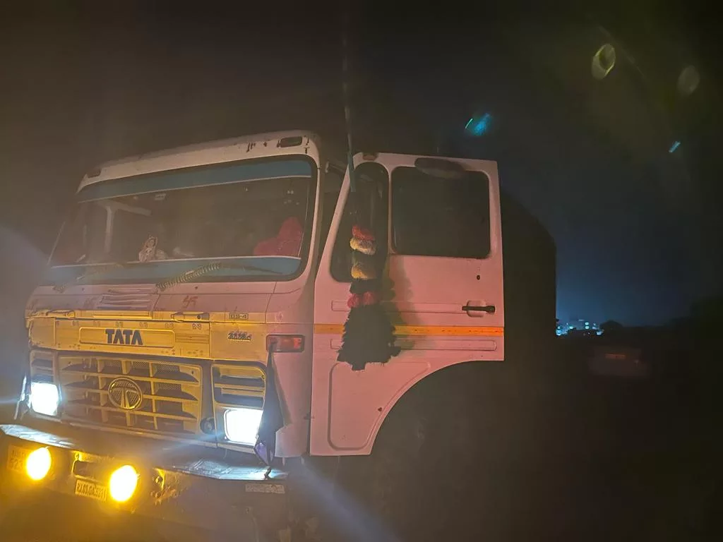 खनिज विभाग द्वारा खनिज परिवहन जॉच में 1 डंपर जप्त 2 खनिज विभाग द्वारा खनिज परिवहन जॉच में 1 डंपर जप्त | New India Times