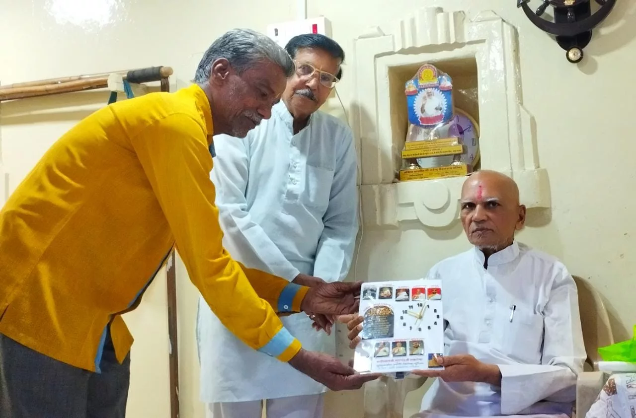 चातुर्मास के दौरान केशलोंच कराने वालों का बहुमान | New India Times