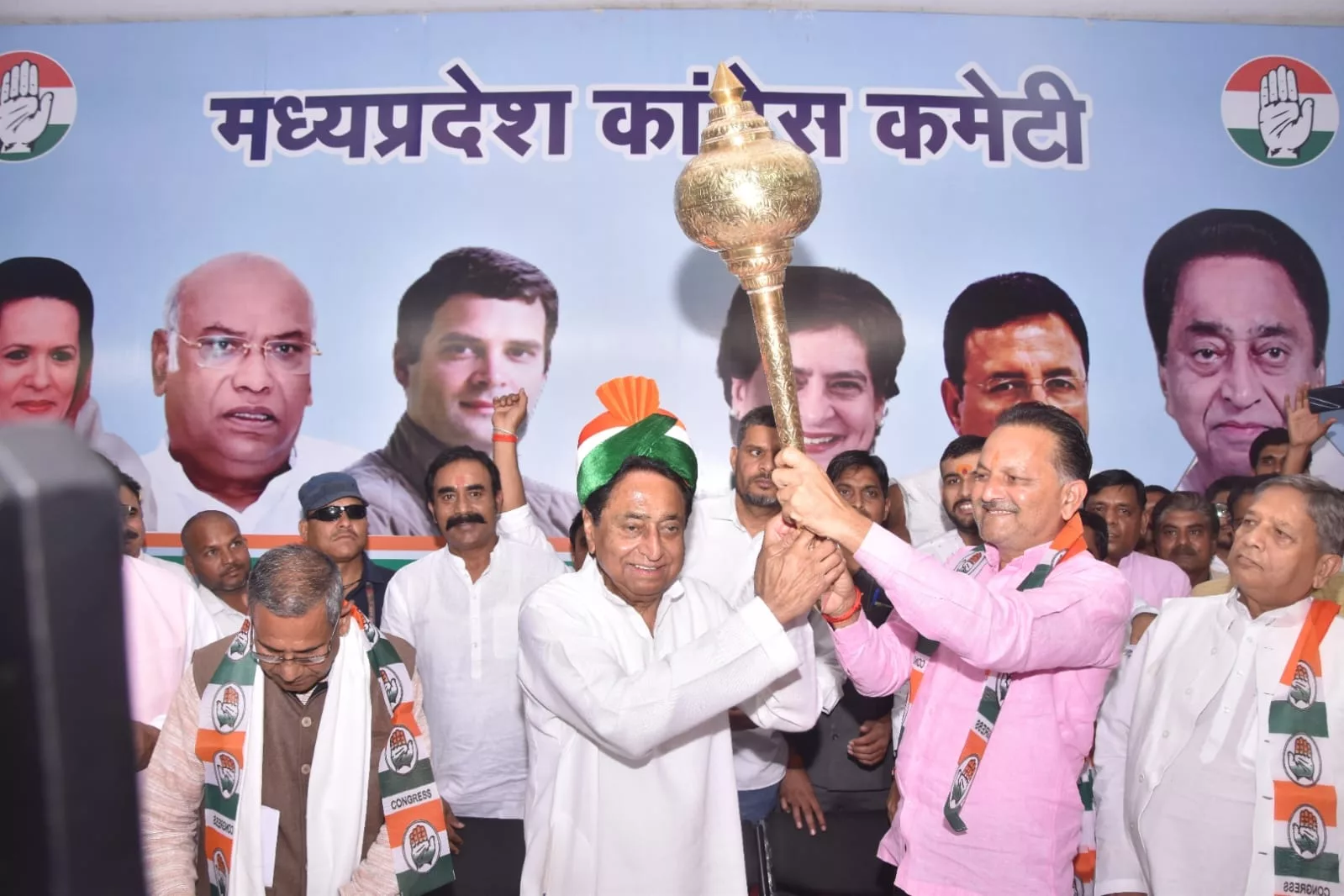 भाजपा-बसपा समेत अन्य पार्टियों के हजारों पदाधिकारी-कार्यकर्ता कांग्रेस में हुए शामिल, पूर्व मुख्यमंत्री कमलनाथ ने सभी को ग्रहण कराई कांग्रेस पार्टी की सदस्यता | New India Times