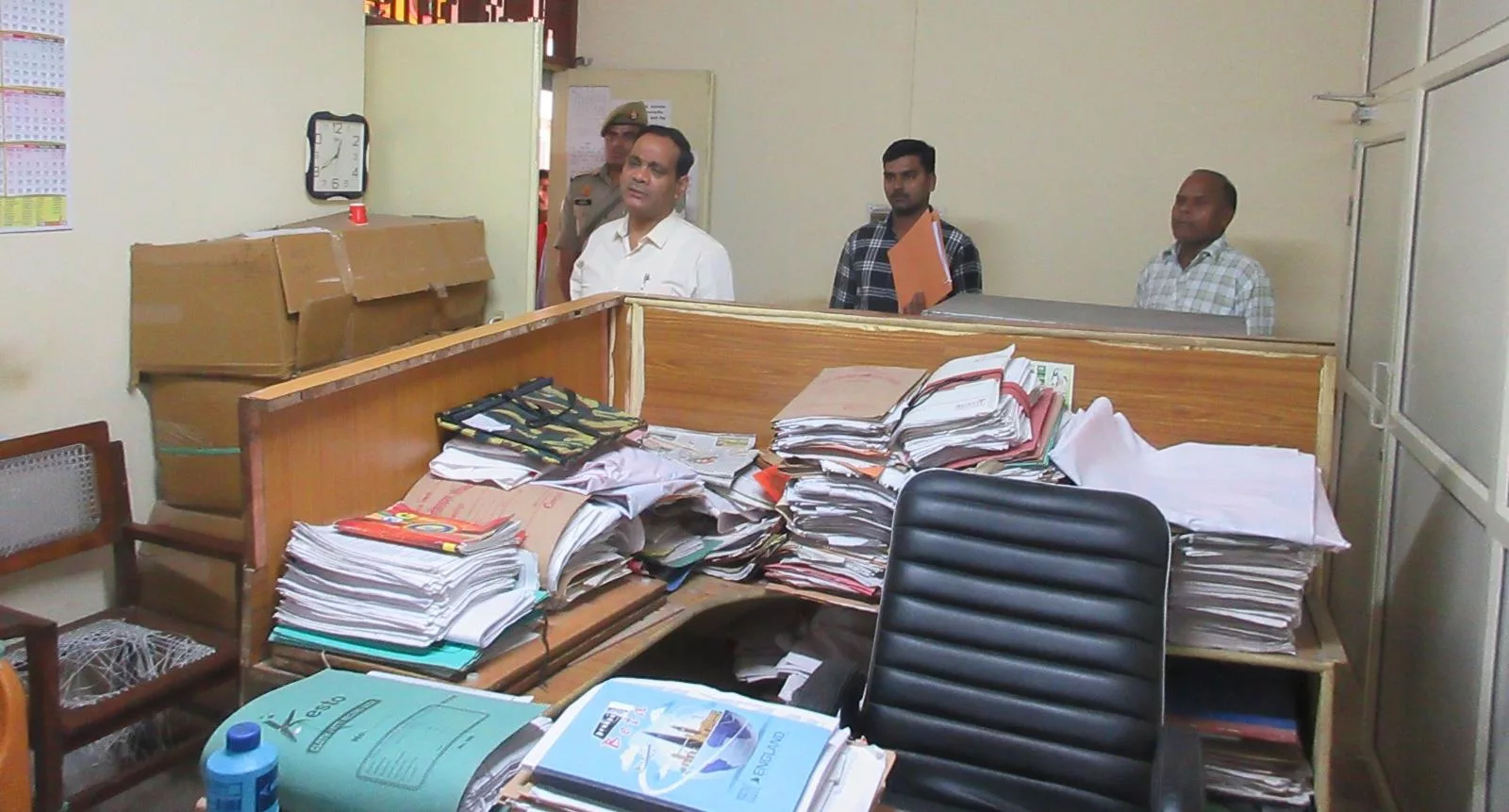 किसी भी दशा में दिव्यांगजनों का कार्य पेंडिंग न किया जाये: डीएम | New India Times