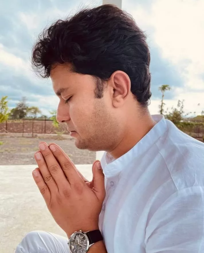 दिवंगत सांसद स्वर्गीय नंदकुमार सिंह चौहान के युवा पुत्र हर्षवर्धन सिंह चौहान क्या बगावत करेंगे? | New India Times