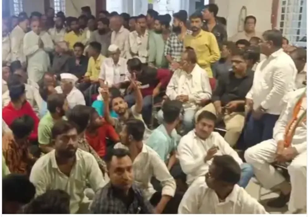 दिवंगत सांसद स्वर्गीय नंदकुमार सिंह चौहान के युवा पुत्र हर्षवर्धन सिंह चौहान क्या बगावत करेंगे? | New India Times