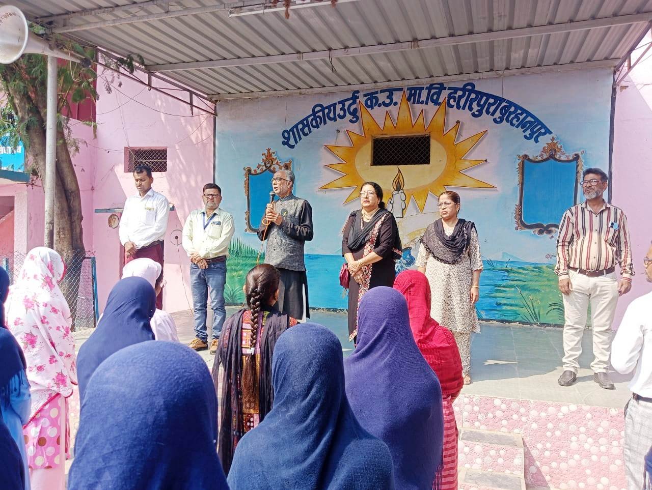 ब्रांड एंबेसडर महेंद्र जैन के नेतृत्व में तीन शासकीय शालाओं में मतदाता जागरूकता अभियान हुआ संपन्न 1 ब्रांड एंबेसडर महेंद्र जैन के नेतृत्व में तीन शासकीय शालाओं में मतदाता जागरूकता अभियान हुआ संपन्न | New India Times