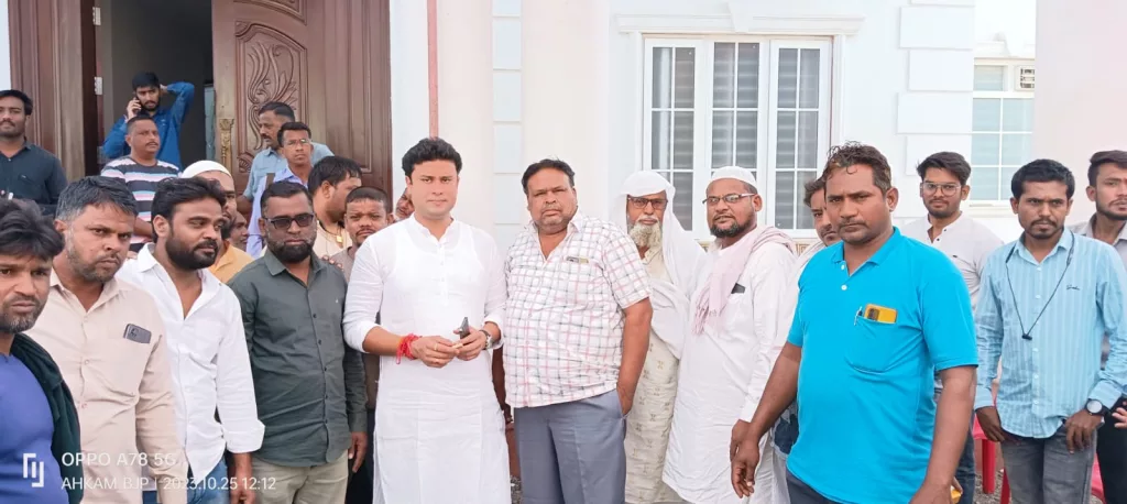 फल सब्ज़ी यूनियन ने युवा नेता हर्षवर्धन चौहान को दिया समर्थन | New India Times