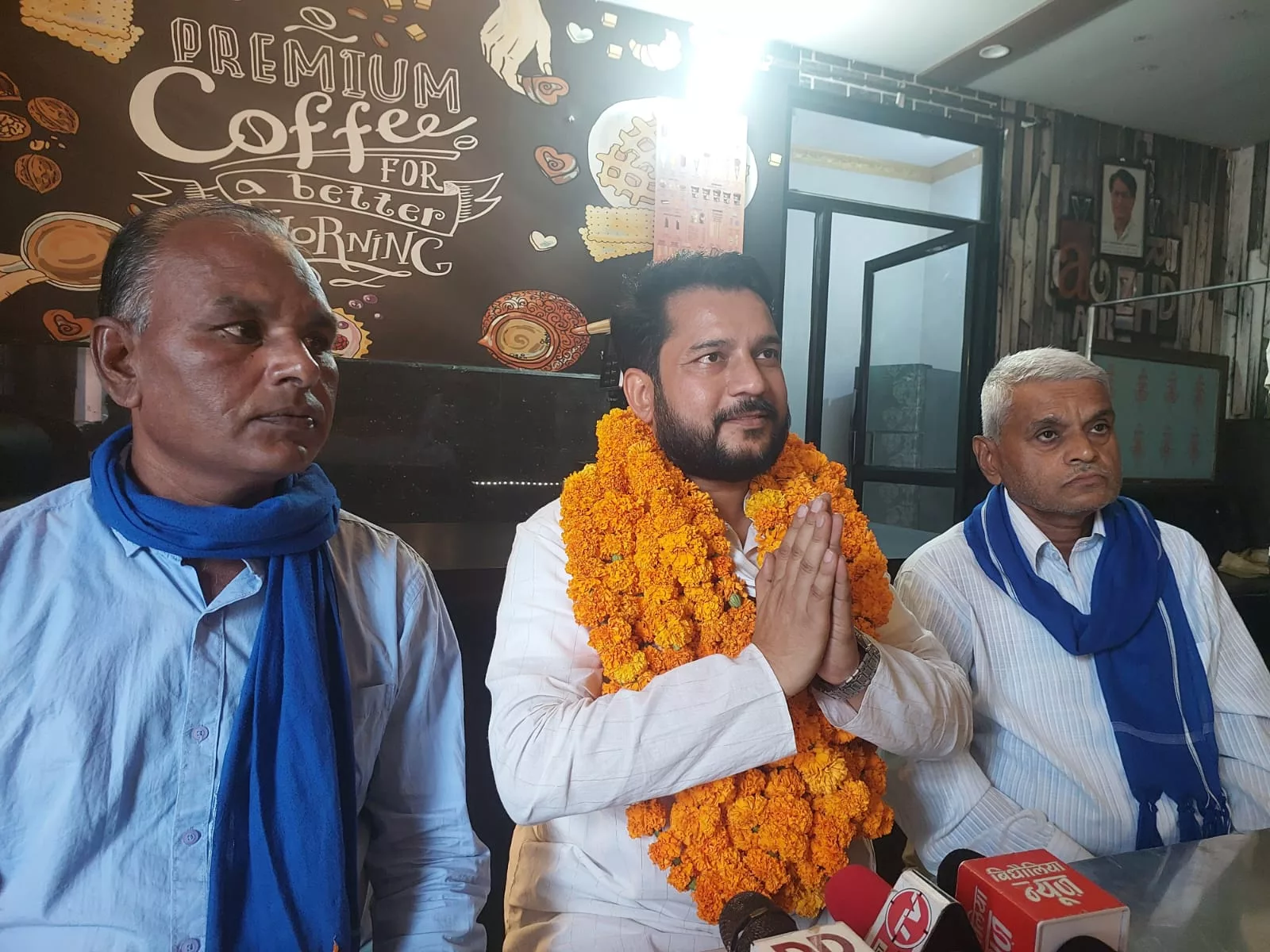 नसरुद्दीन खान को आजद समाज पार्टी का अधिकृत प्रत्याशी घोषित करते ही कार्यकर्ताओं में दौड़ी खुशी की लहर | New India Times