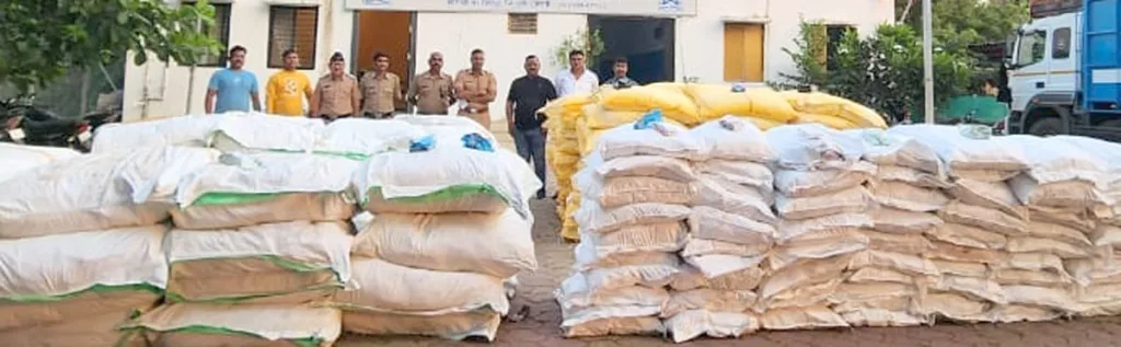 सूजी और मैदा की आड़ में गुटखा तस्करी: पुलिस ने ट्रक समेत 81 लाख रुपए का माल किया जब्त | New India Times