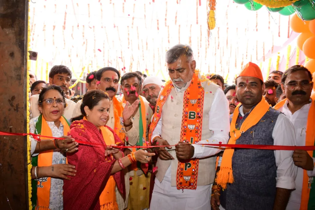 केंद्रीय मंत्री प्रहलाद पटेल ने विशाल आम सभा को किया संबोधित 2 केंद्रीय मंत्री प्रहलाद पटेल ने विशाल आम सभा को किया संबोधित | New India Times