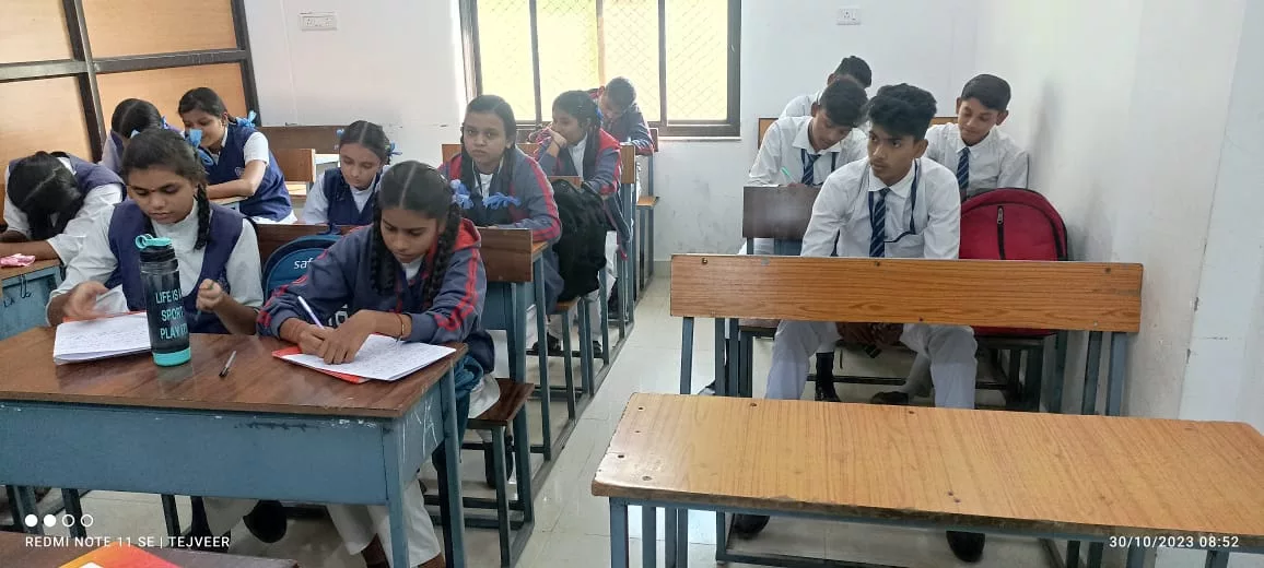 रेलवे स्कूल न्यू यार्ड इटारसी में डिबेट/निबंध प्रतियोगिता का किया गया आयोजन | New India Times