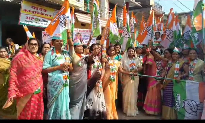 नामांकन दाखिल करने कांग्रेस प्रत्याशी के साथ कार्यकर्ताओं का उमड़ा जन सैलाब | New India Times