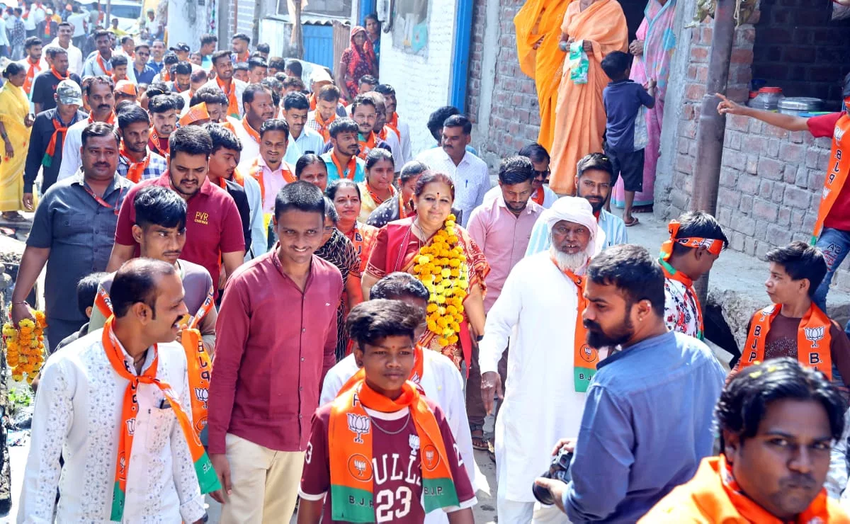 भाजपा की अर्चना चिटनिस ने वार्डों एवं ग्रामों में किया जनसंपर्क | New India Times