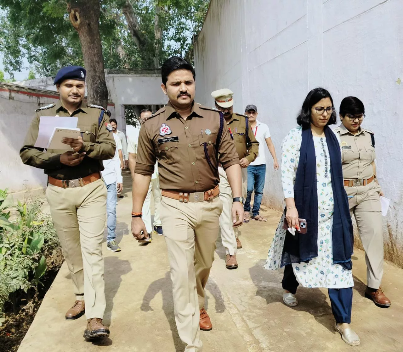 राज्य विधिक सेवा प्राधिकरण, लखनऊ तथा जनपद न्यायाधीश, मथुरा के निर्देशानुसार जिला कारागार मथुरा का किया गया आकस्मिक निरीक्षण | New India Times