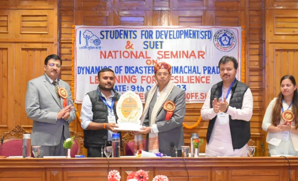 विकासार्थ विद्यार्थी ने प्राकृतिक आपदा की गतिशीलता व उसके बचाव पर 'पीटर हाॅफ शिमला' पर आयोजित की राष्ट्रीय संगोष्ठी | New India Times
