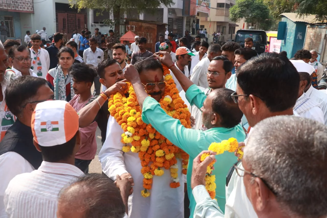 कांग्रेस प्रत्याशी ने ग्रामीण क्षेत्रों में जनसंपर्क कर लिया आशीर्वाद | New India Times