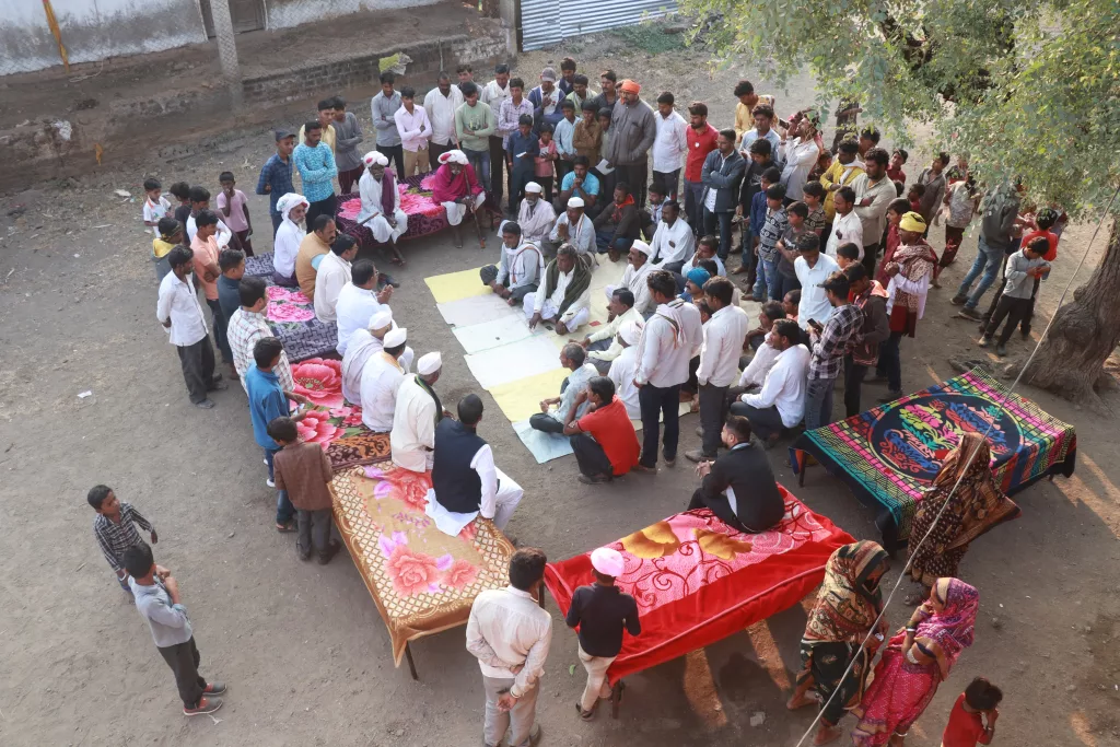 कांग्रेस प्रत्याशी ने ग्रामीण क्षेत्रों में जनसंपर्क कर लिया आशीर्वाद | New India Times