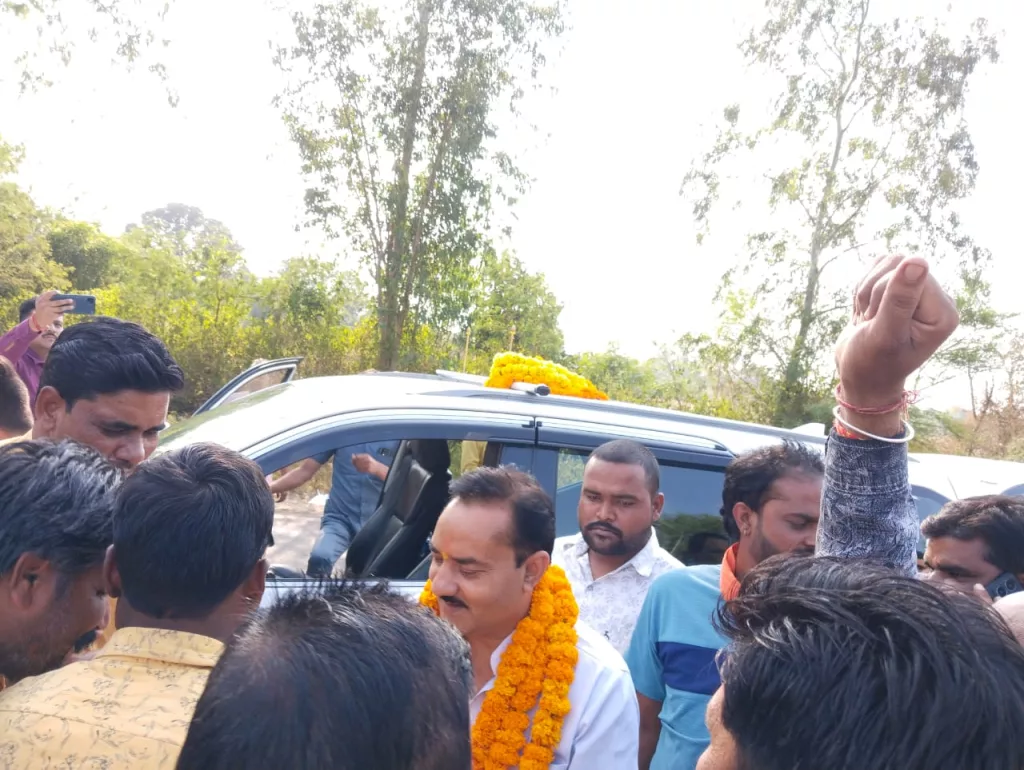 भाजपा प्रत्याशी हीरेंद्र सिंह बंटी बना का तूफानी दौरा, ग्रामीण अंचल में मतदाताओं से किया जनसंपर्क | New India Times