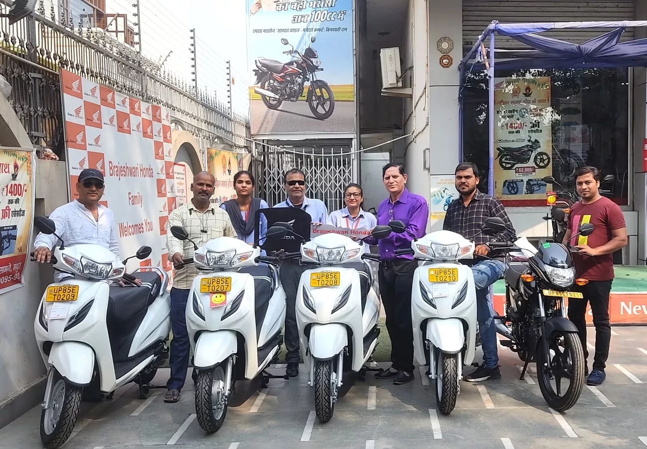 मथुरा में पहली बार टू व्हीलर टैक्सी की हुई शुरुआत | New India Times