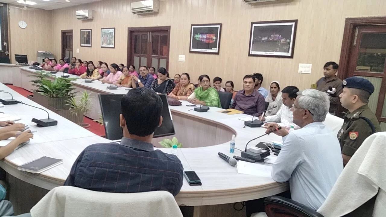 मिशन शक्ति के अन्तर्गत विशेष अभियान मेगा इवेंट- हक की बात जिलाधिकारी के साथ किया गया आयोजित | New India Times