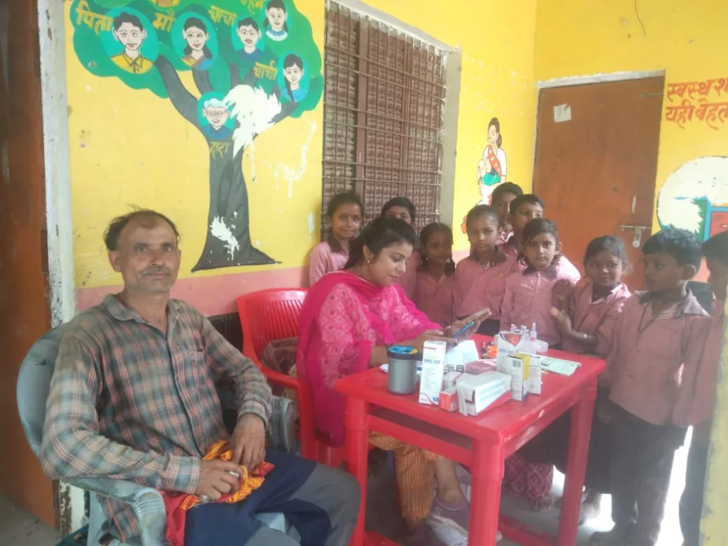 स्कूलों में चलाया जा रहा है विशेष टीकाकरण अभियान | New India Times