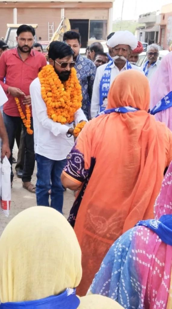 सतपाल तंवर ने कराया बसपा प्रत्याशी का नमांकन, विरोधियों में मची खलबली | New India Times