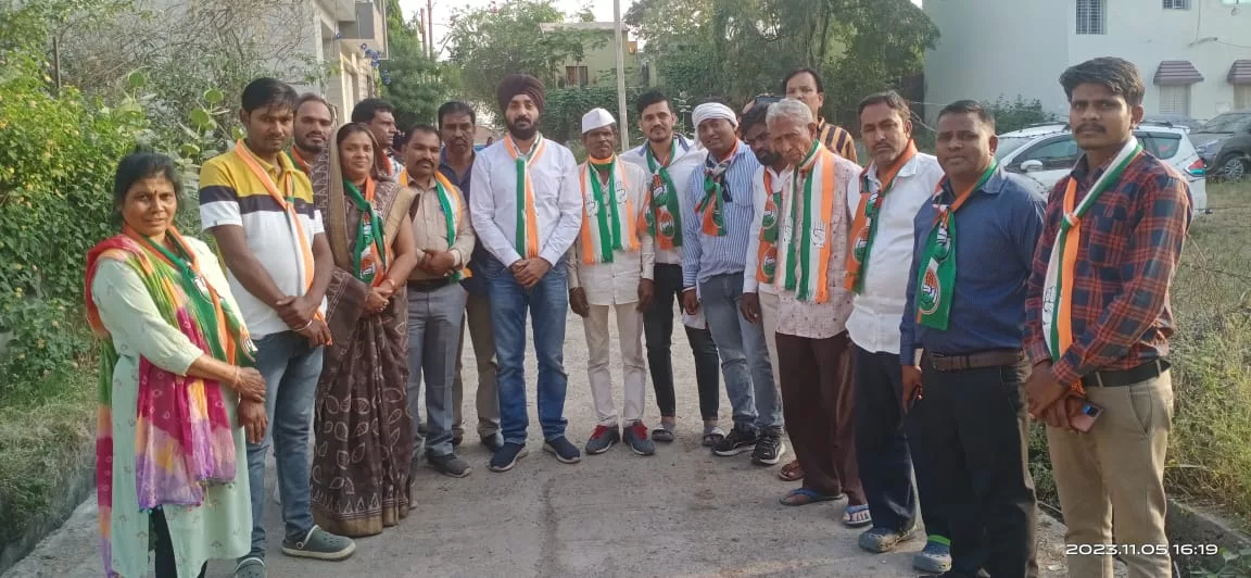 मेघनगर में कांग्रेस का डोर टू डोर तूफानी जन संपर्क | New India Times
