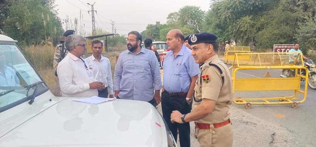 संभागीय आयुक्त, आईजी, जिला निर्वाचन अधिकारी एवं पुलिस अधीक्षक ने संयुक्त रूप से किया जिले के संवेदनशील मतदान केन्द्रों का निरीक्षण | New India Times