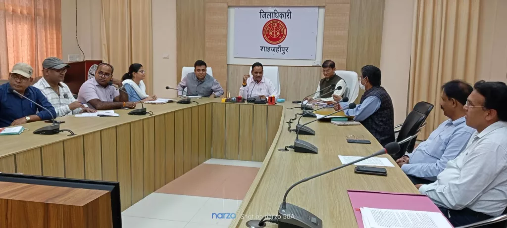 "हर दिन हर किसी के लिए आयुर्वेद" पर आधारित कार्यक्रम आयोजित किए जाने हैं, रोड मैप बनाकर इस पर करें कार्य: जिलाधिकारी | New India Times