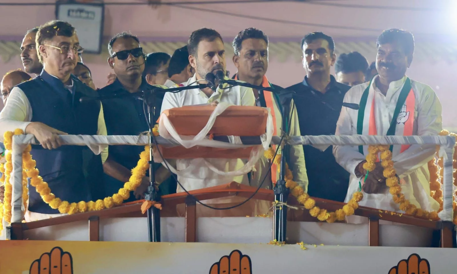 अखिल भारतीय कांग्रेस कमेटी के पूर्व अध्यक्ष राहुल गाँधी की अशोकनगर जिले की नई सराय व जबलपुर में विशाल जनसभा | New India Times