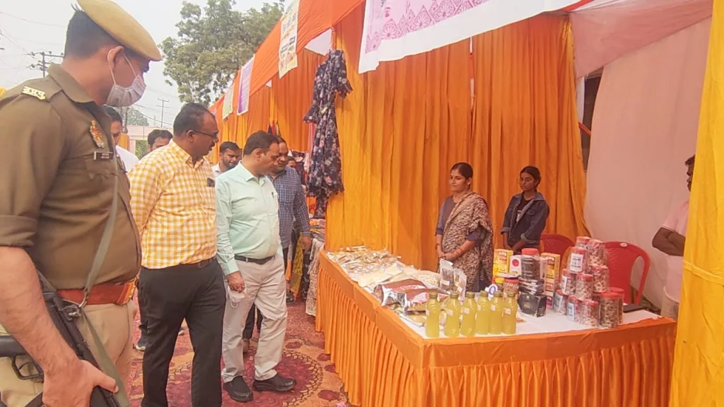 दीपावली मेले का जिलाधिकारी ने किया शुभारंभ | New India Times
