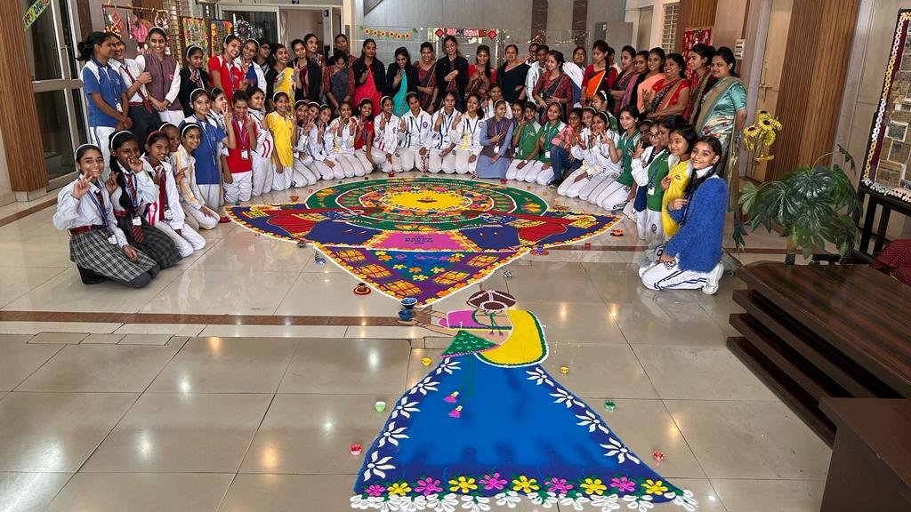 सेंट एंजेल्स में हुई रंगोली मेकिंग व दीप सज्जा प्रतियोगिता | New India Times