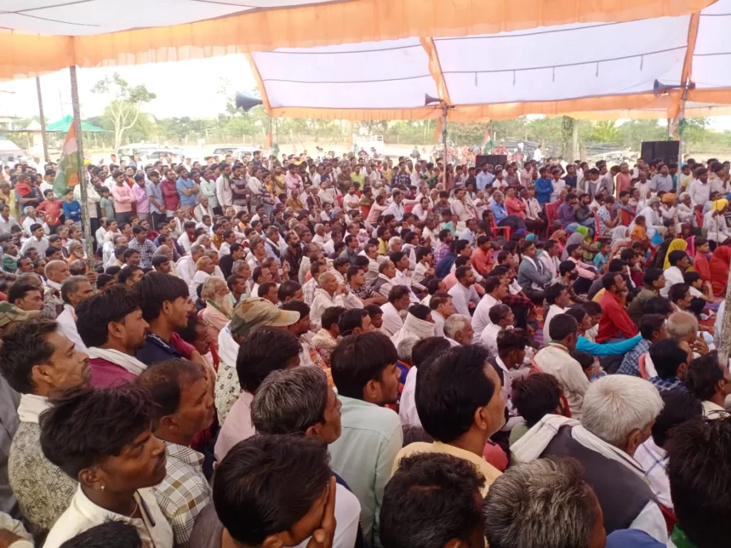 पूर्व मुख्यमंत्री और राज्यसभा सांसद दिग्विजय सिंह ने भारी जनसमूह को किया संबोधित 2 पूर्व मुख्यमंत्री और राज्यसभा सांसद दिग्विजय सिंह ने भारी जनसमूह को किया संबोधित | New India Times