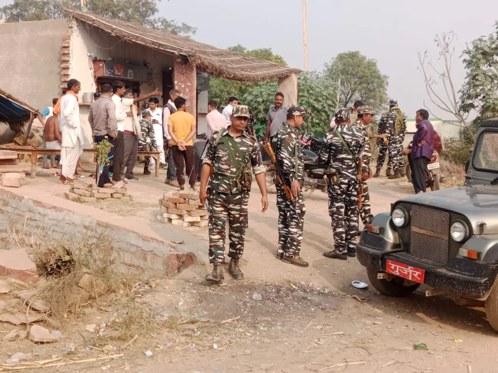 आगामी विधानसभा चुनाव को लेकर अलग-अलग थाना क्षेत्र में किया गया पैदल फ्लैग मार्च 2 आगामी विधानसभा चुनाव को लेकर अलग-अलग थाना क्षेत्र में किया गया पैदल फ्लैग मार्च | New India Times