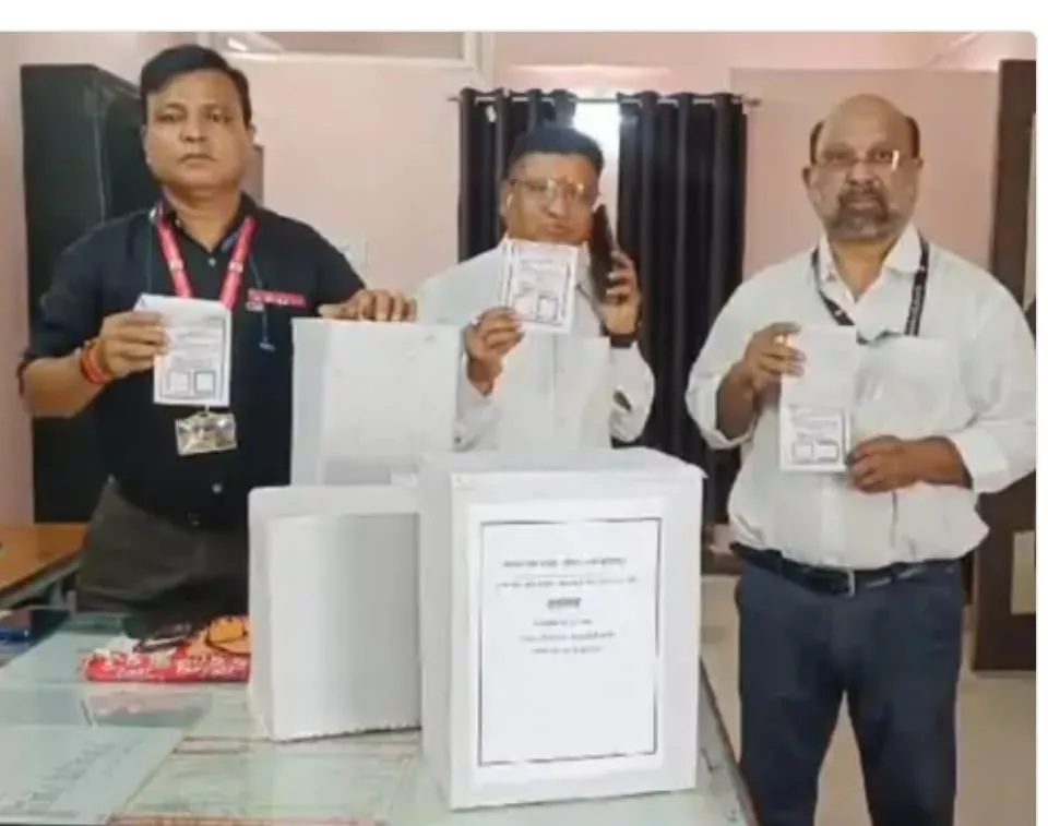 ओल्ड पेंशन स्कीम पर रेल कर्मचारियों का अभिमत जानने के लिए आज 21 और 22 नवंबर को बुरहानपुर रेल्वे स्टेशन पर मतदान | New India Times