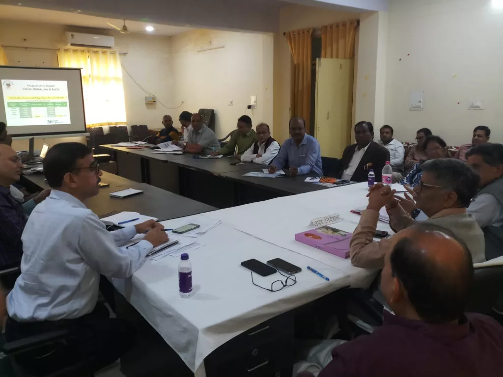 राष्ट्रीय स्वास्थ्य मिशन की मण्डल स्तरीय समीक्षा बैठक सम्पन्न | New India Times