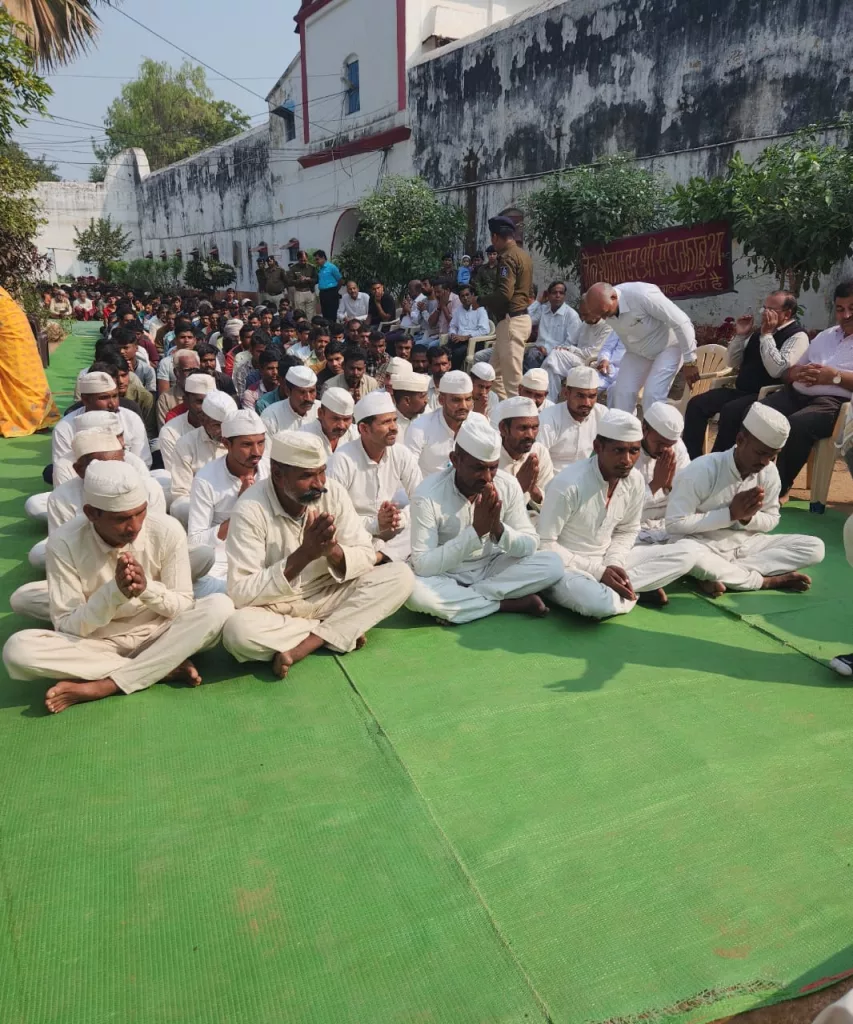 महामंत्र का श्रवण कैदियों को जेल में कराया गया, पूज्य मुनि ने कहा सोने की तिजोरी में कंकर नहीं रखते | New India Times