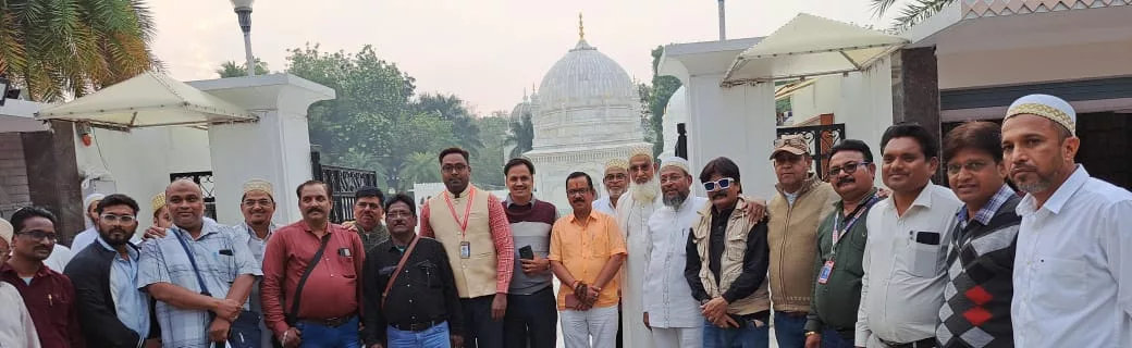 दरगाह ए हकीमी बुरहानपुर में पत्रकारों का दीपावली मिलन समारोह आयोजित | New India Times