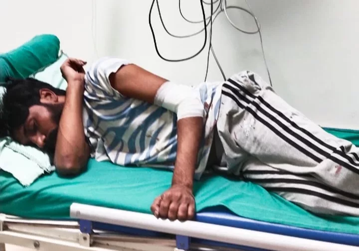 भीमसेना चीफ सतपाल तंवर पर जानलेवा हमला, हमले में घायल तंवर अस्पताल में भर्ती, हमलावरों ने तंवर की गाड़ी भी तोड़ी | New India Times